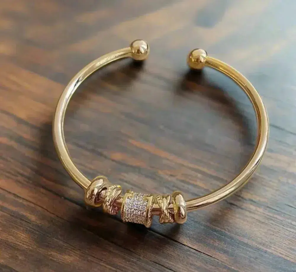 GOLDEN CHARM ADJUSTABLE BRACELET
