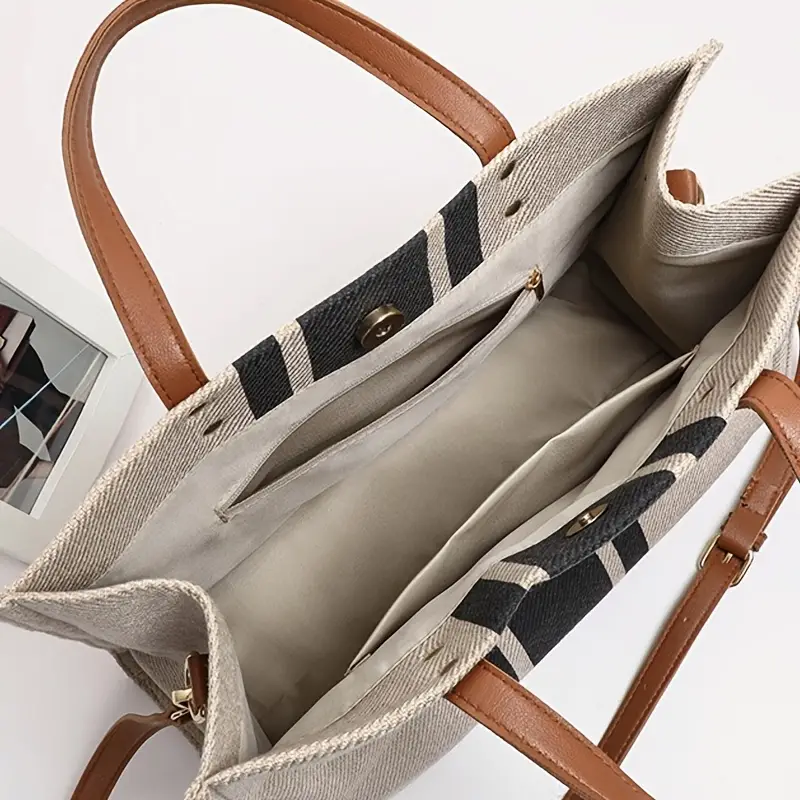 CHARLOTTE™ STRIPED CANVAS TOTE BAG - Image 3
